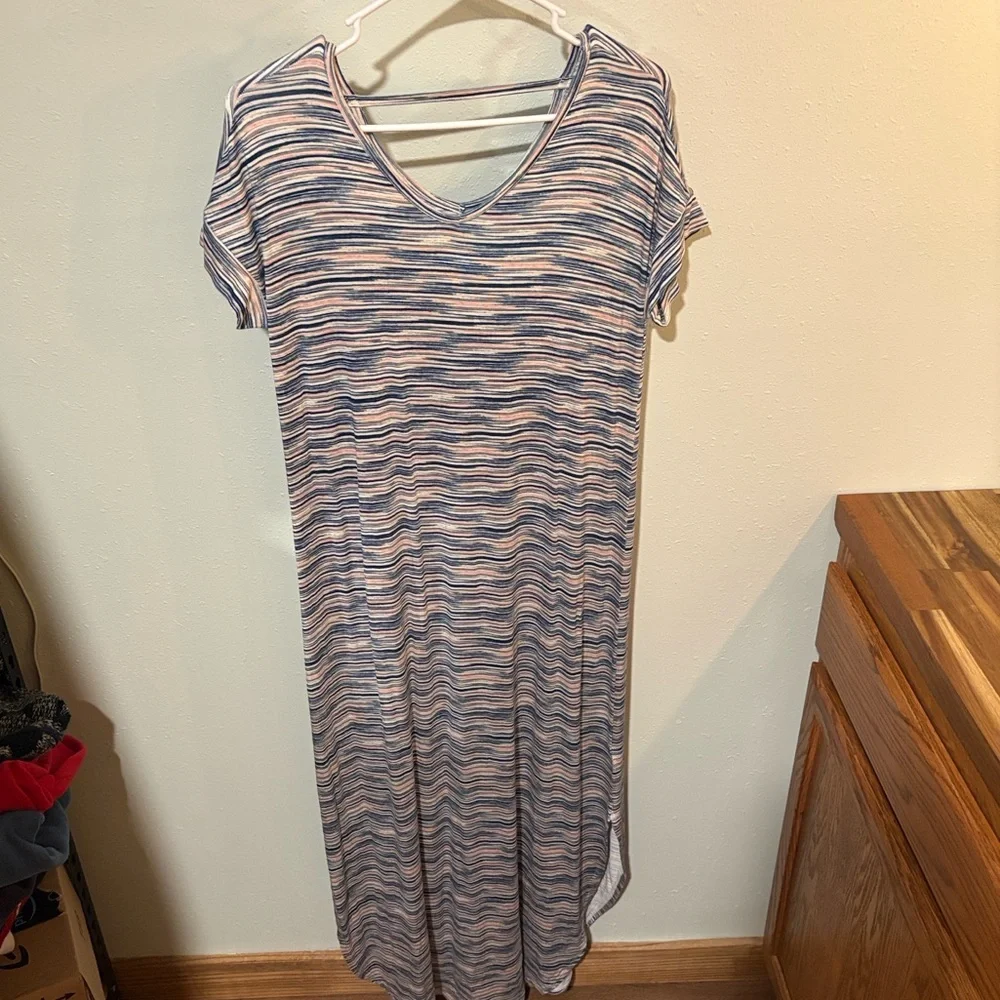 NWT LuLaRoe Blue and Pink Wave Pattern Long Dress - Short Sleeve - Macy Style - Picture 9 of 10